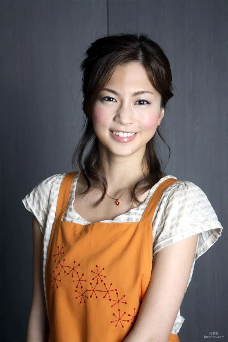 [For-side] 安田美沙子 《Misako's Basic》写真集27