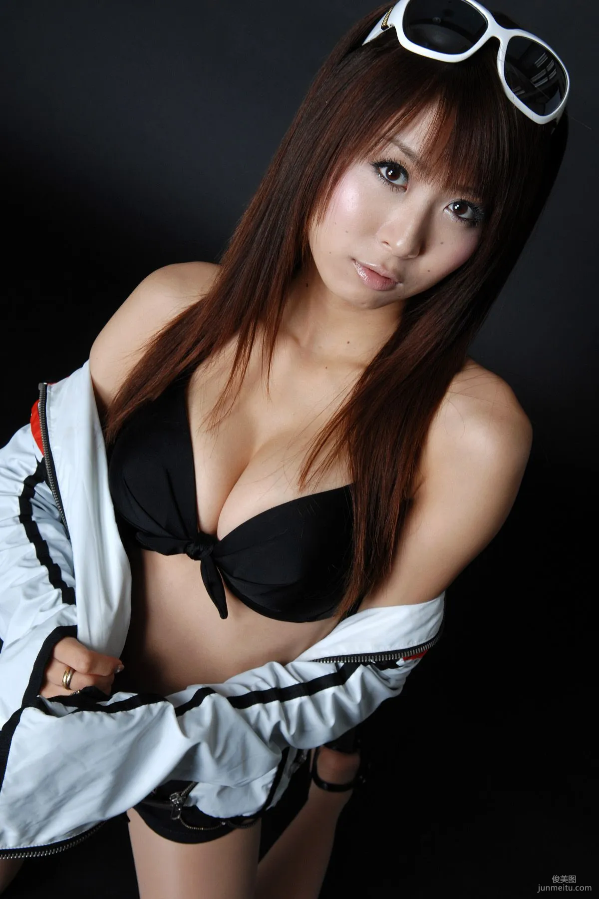 [BWH] HRQ0093 我妻さおり《賽車女郎裝+性感高叉》寫真集 30