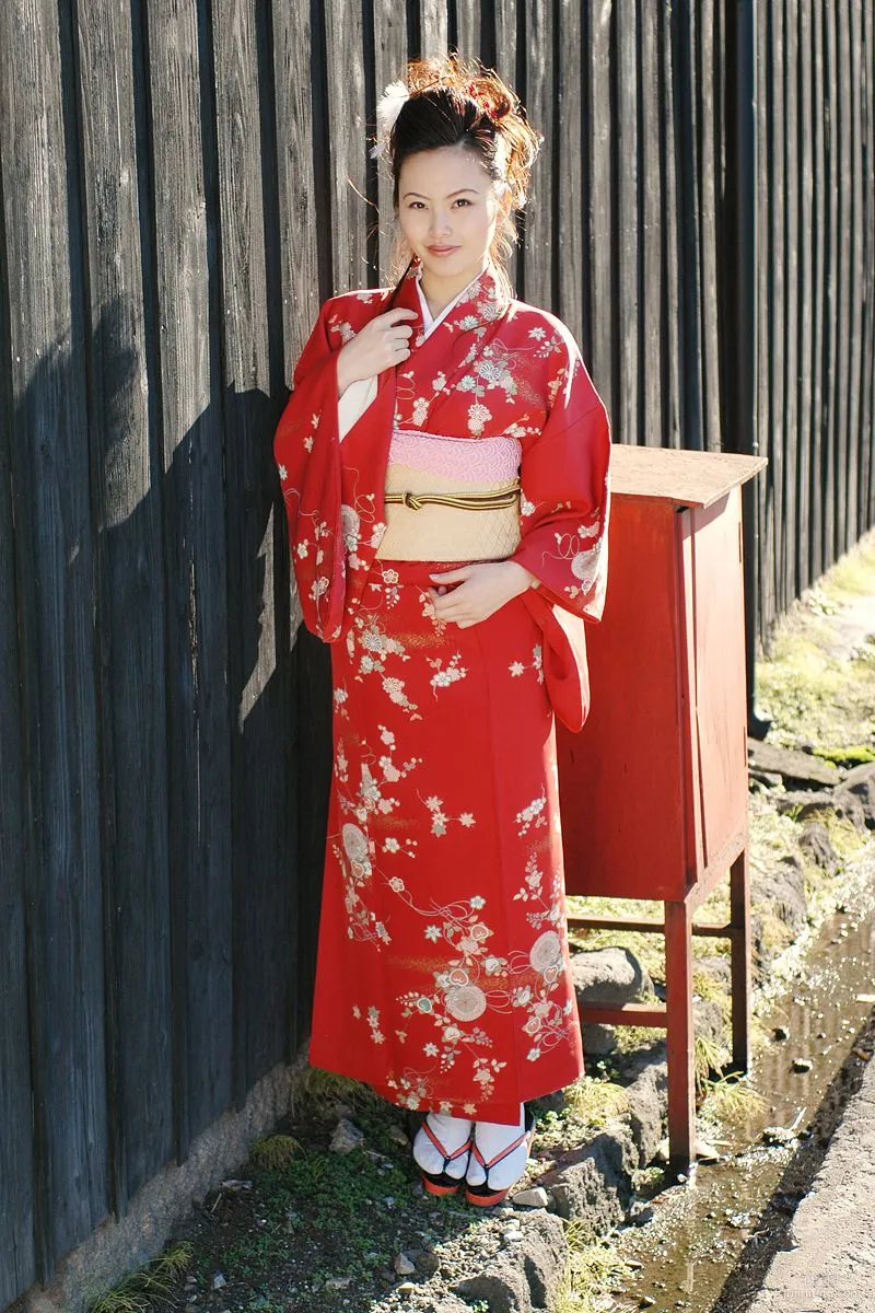 [For-side] 諸岡愛美 《艶 ～glossy～》写真集1