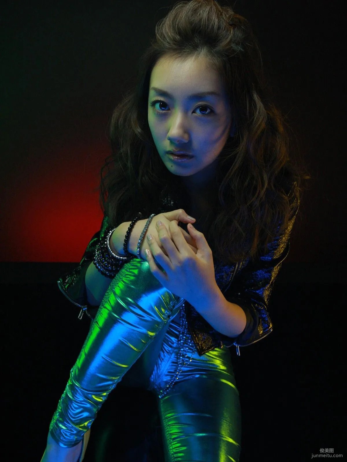 南波瑠《超美少女- 波瑠が初グラビアに挑戦》 寫真集 [Sabra.net] 11
