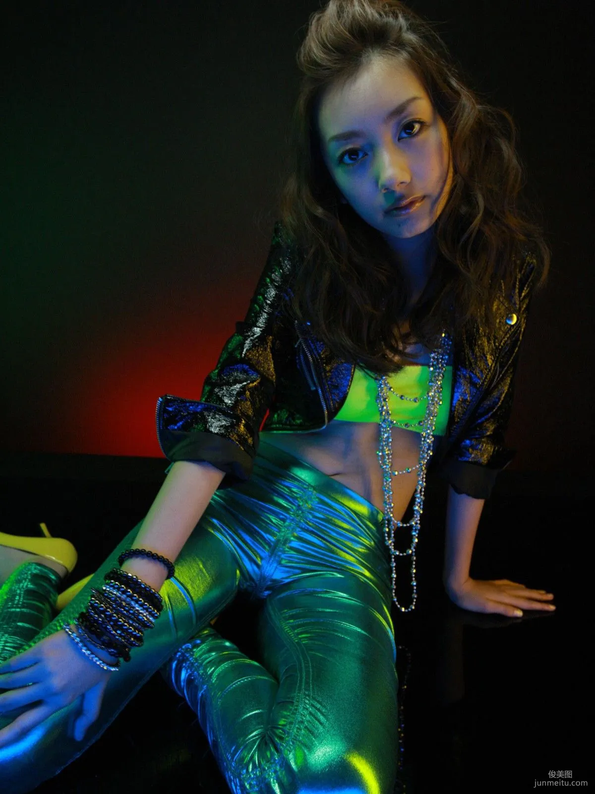 南波瑠《超美少女- 波瑠が初グラビアに挑戦》 寫真集 [Sabra.net] 17