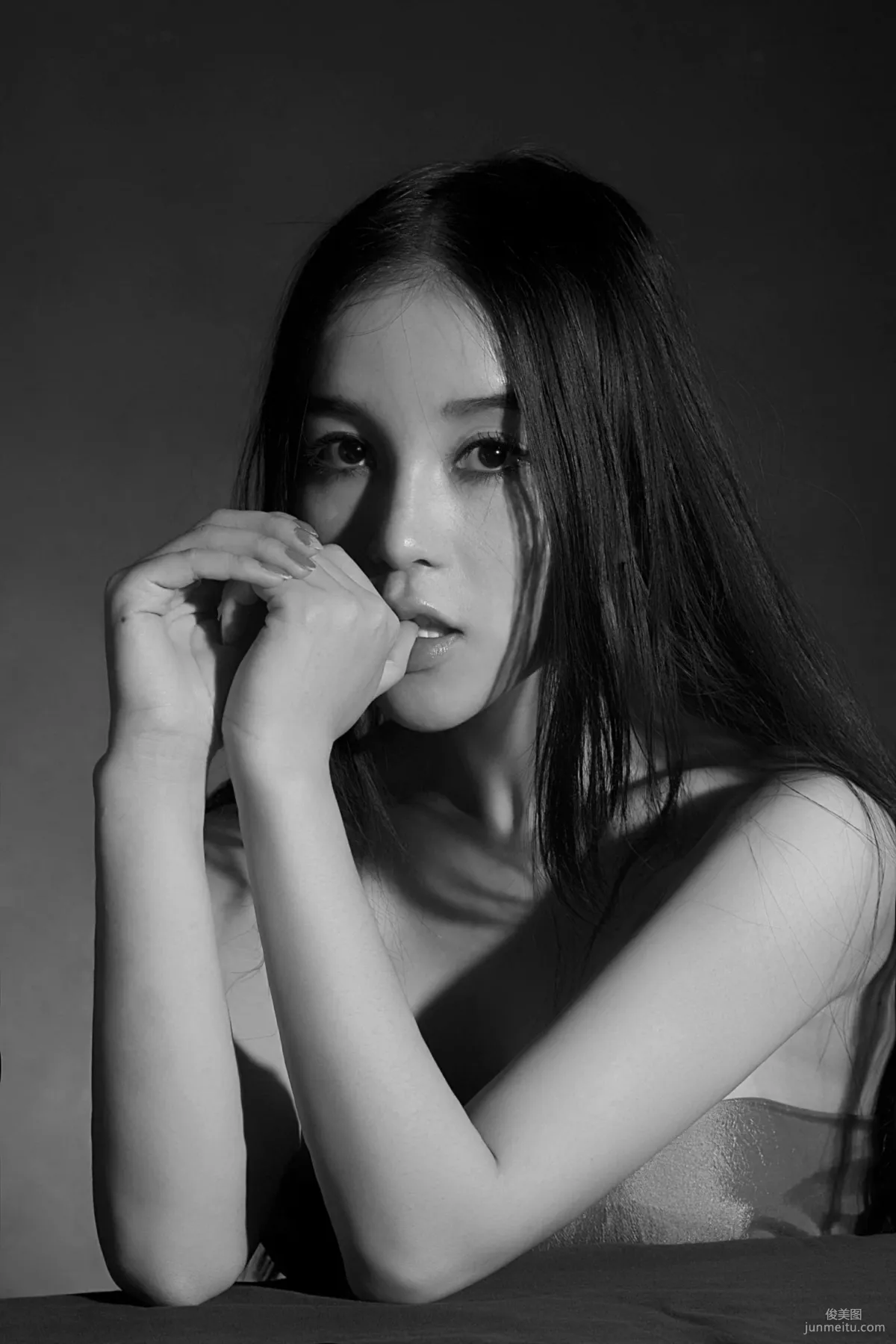 混血美女模特石一伊 棚拍圖片寫真集 16