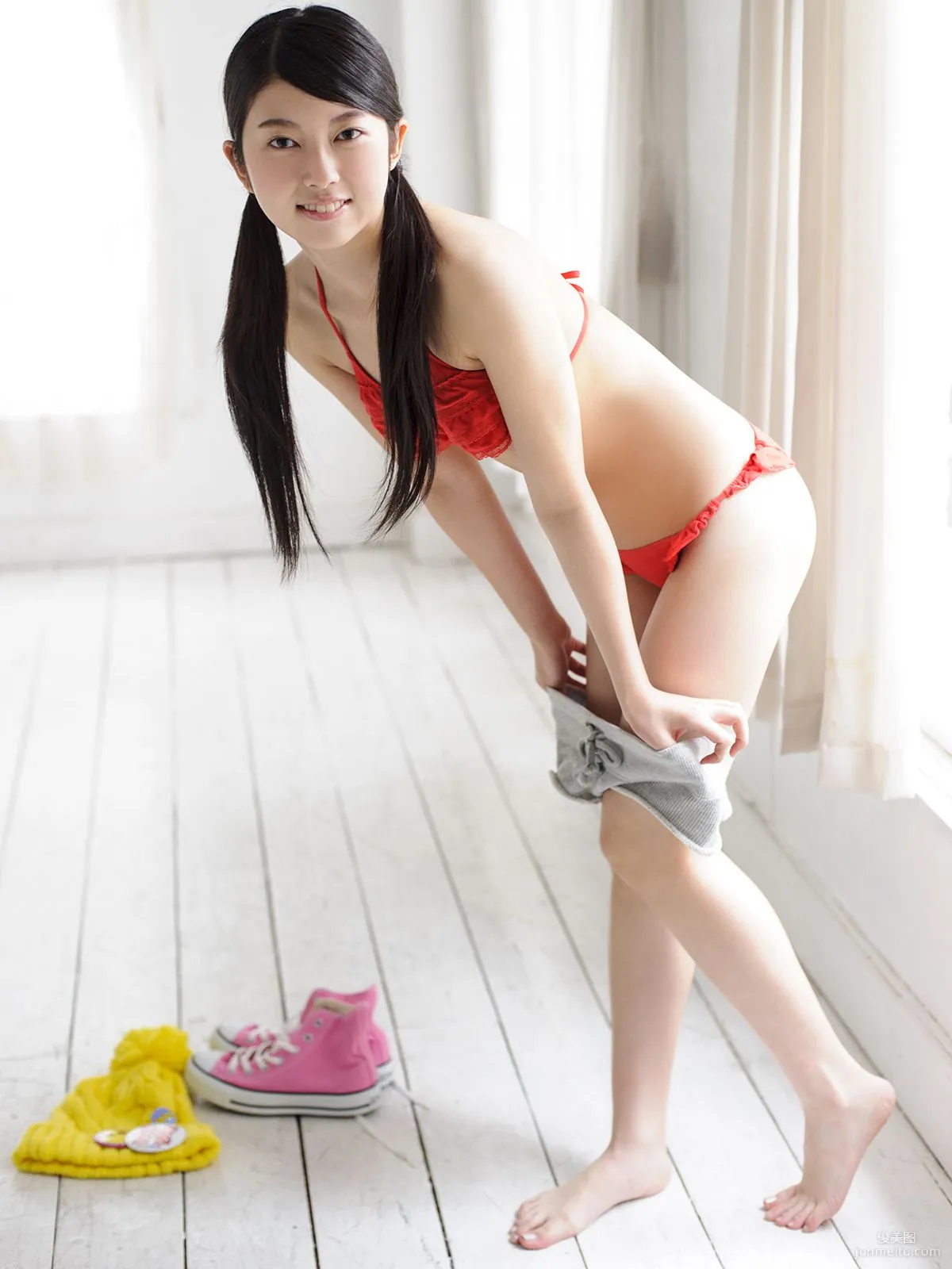 [Sabra.net] Strictly Girl 権藤葵《Go&Do !》 写真集33