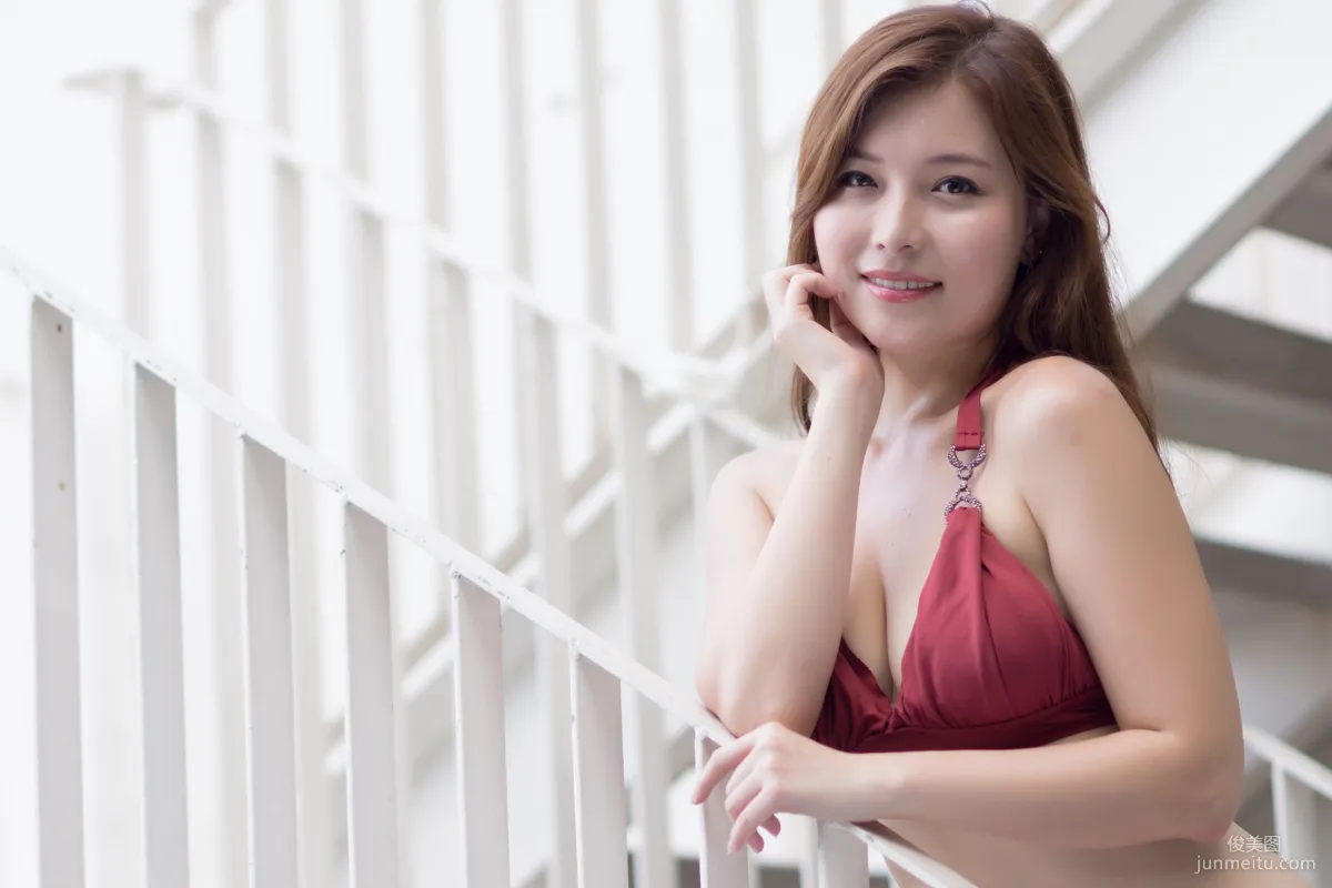 韓國輕熟女模特 Ellie Jung 比基尼 寫真集 24