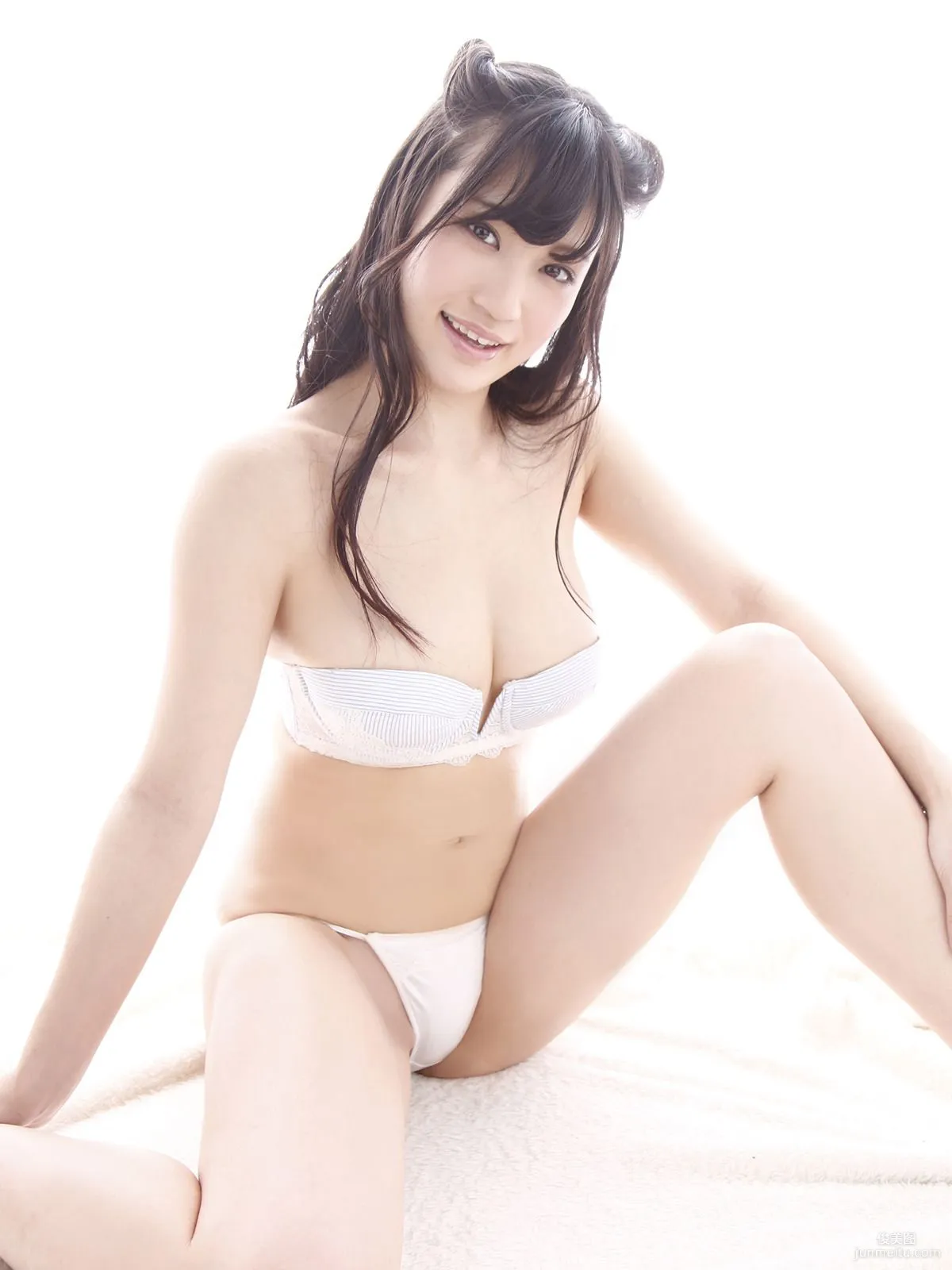 高崎聖子《Gカップで、パイ返しだ!ちゅーの!!》 寫真集 [Sabra.net] Cover Girl 93