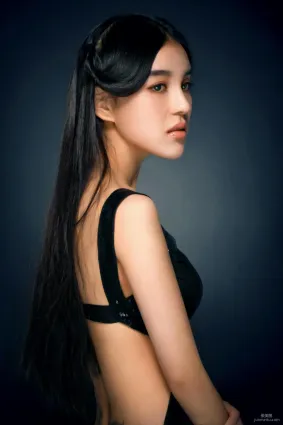 混血美女模特石一伊 棚拍圖片寫真集
