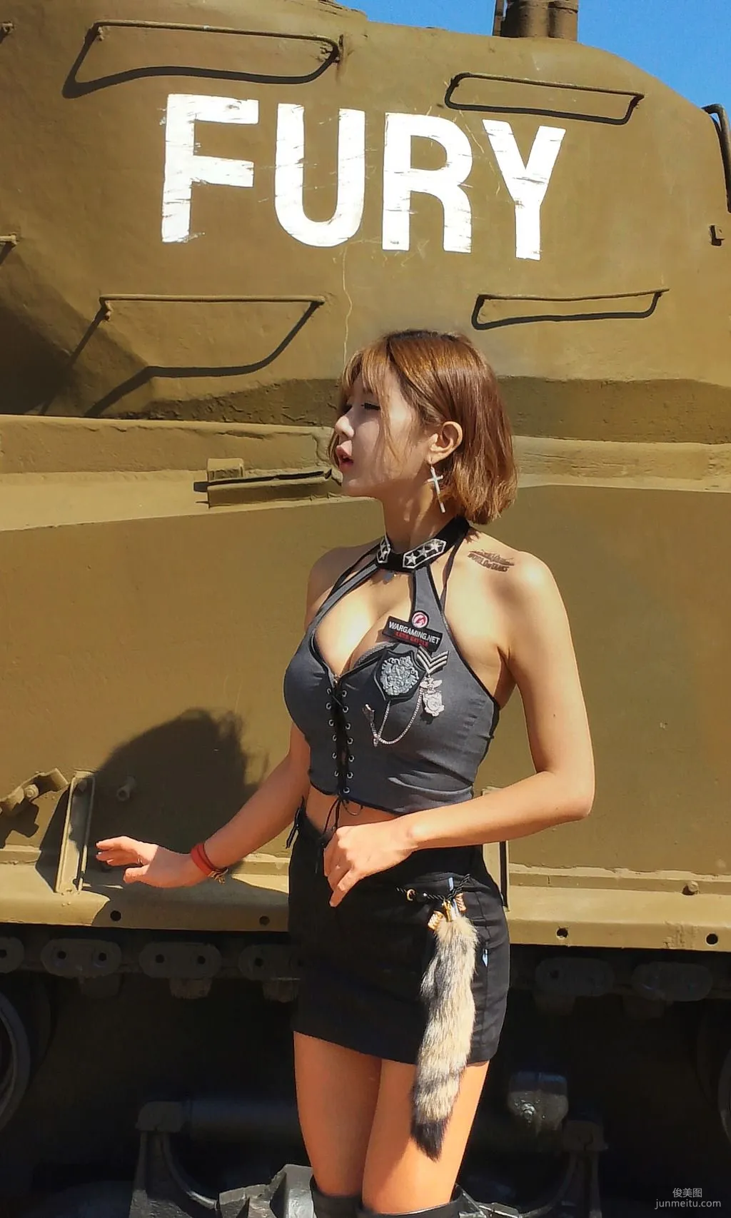 许允美《釜山坦克世界》套图9