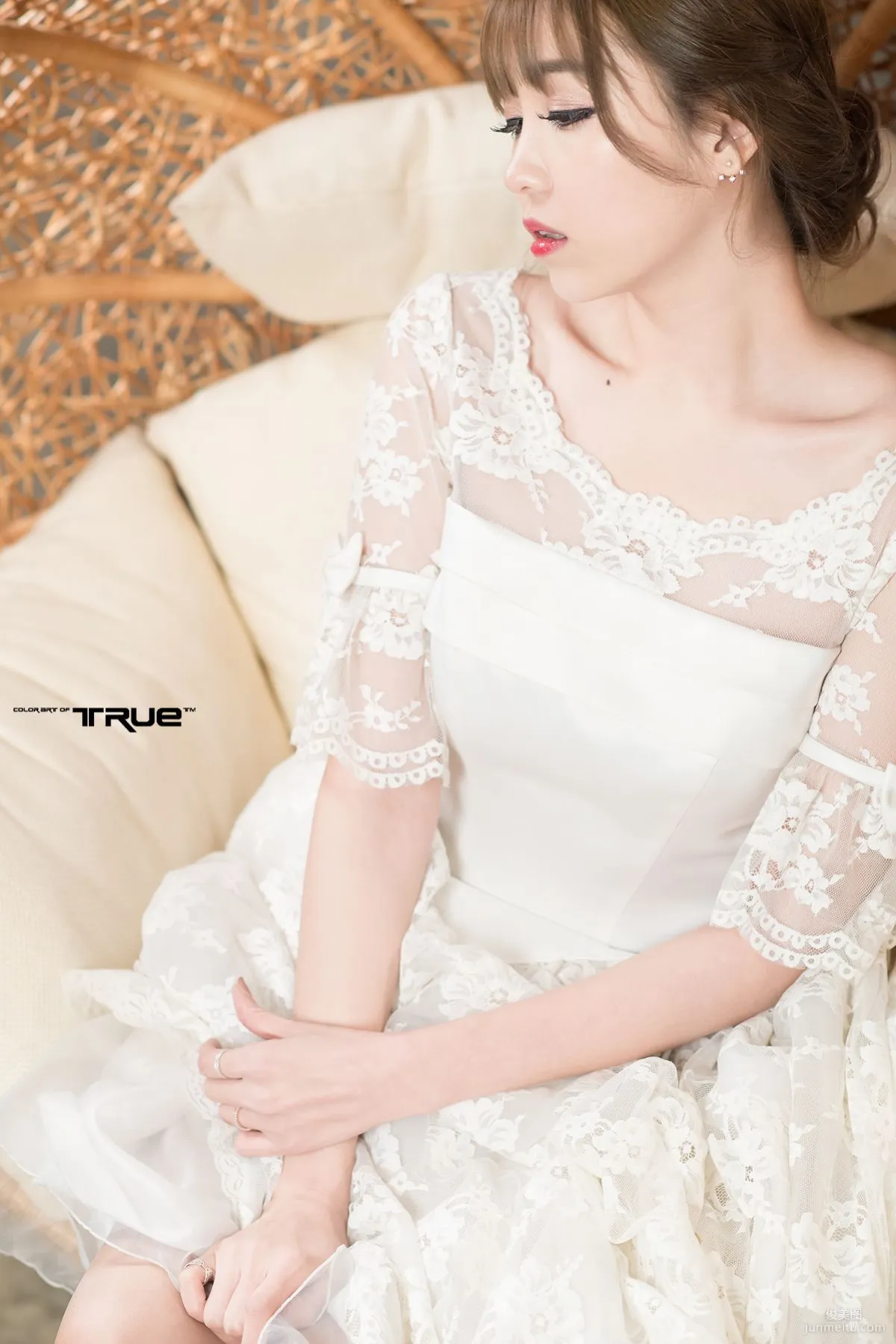 李恩慧《外拍唯美婚紗系列》寫真集套圖 24