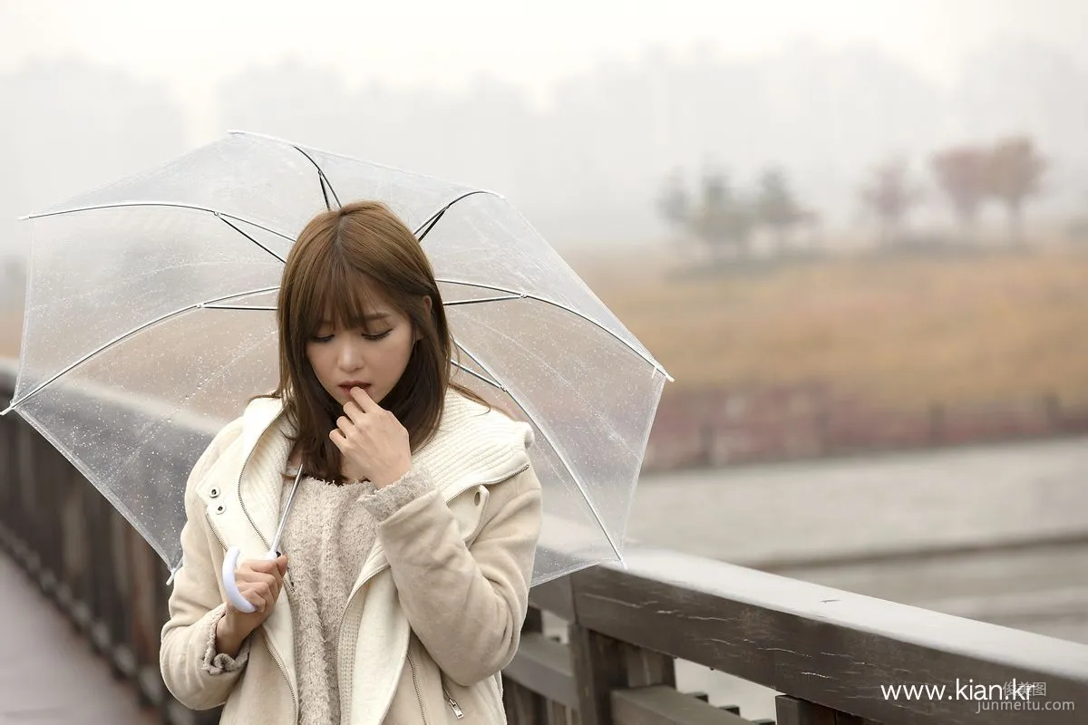 極品韓國美女李恩慧《下雨天街拍》 寫真集 9