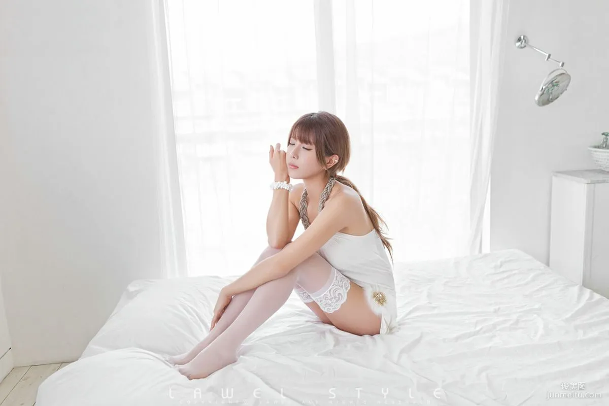 韓國妹子許允美《極品白絲天使》寫真集 45
