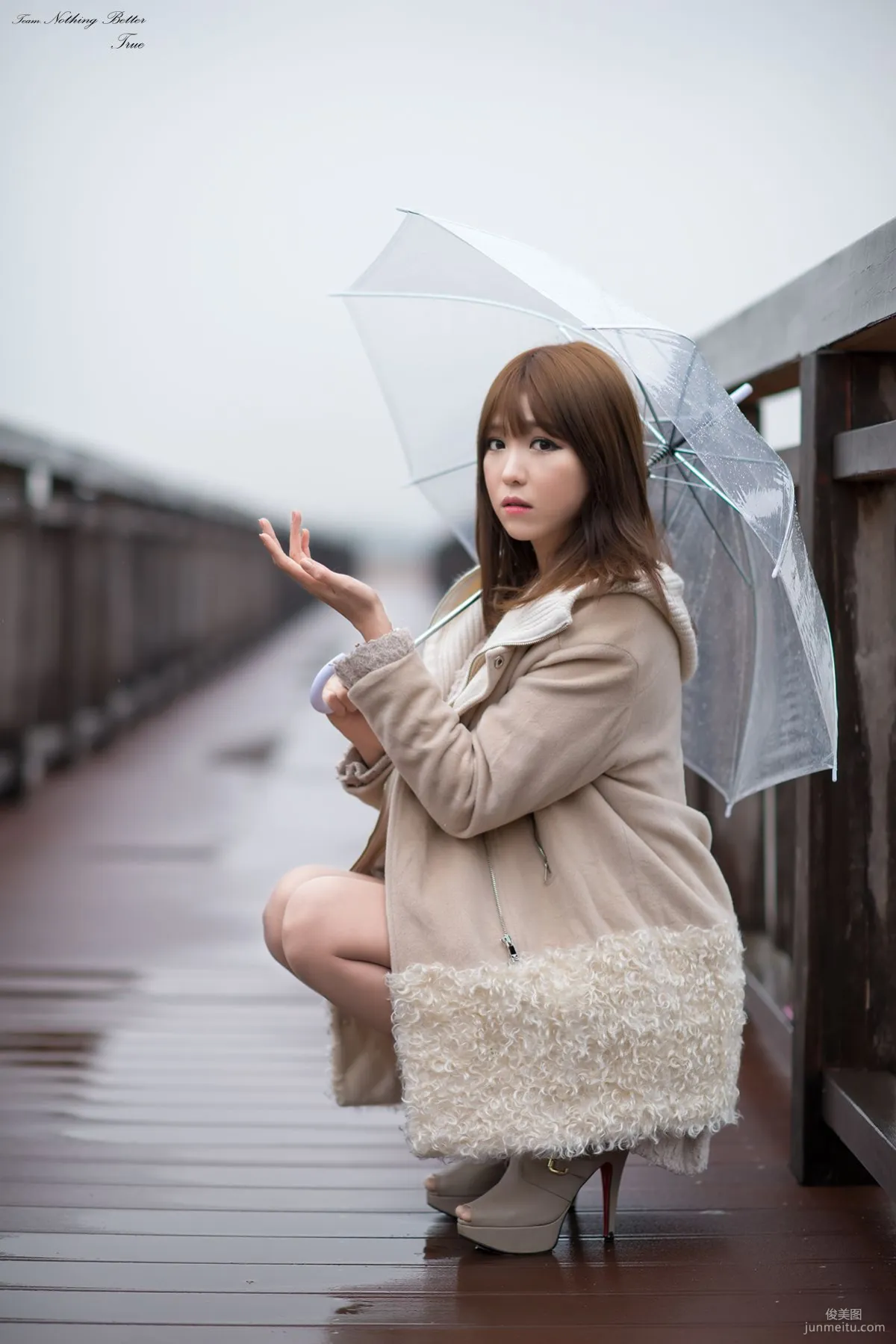 極品韓國美女李恩慧《下雨天街拍》 寫真集 24