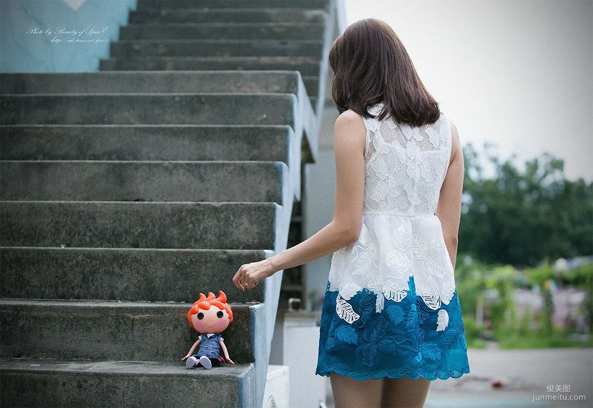 極品女神李恩慧/이은혜《街拍蕾絲連衣裙》 寫真集 32