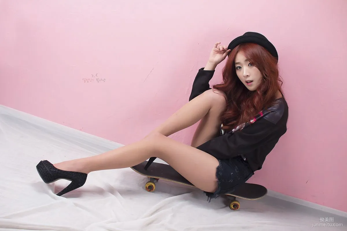 韓國美女模特敏兒棚拍寫真合集 12