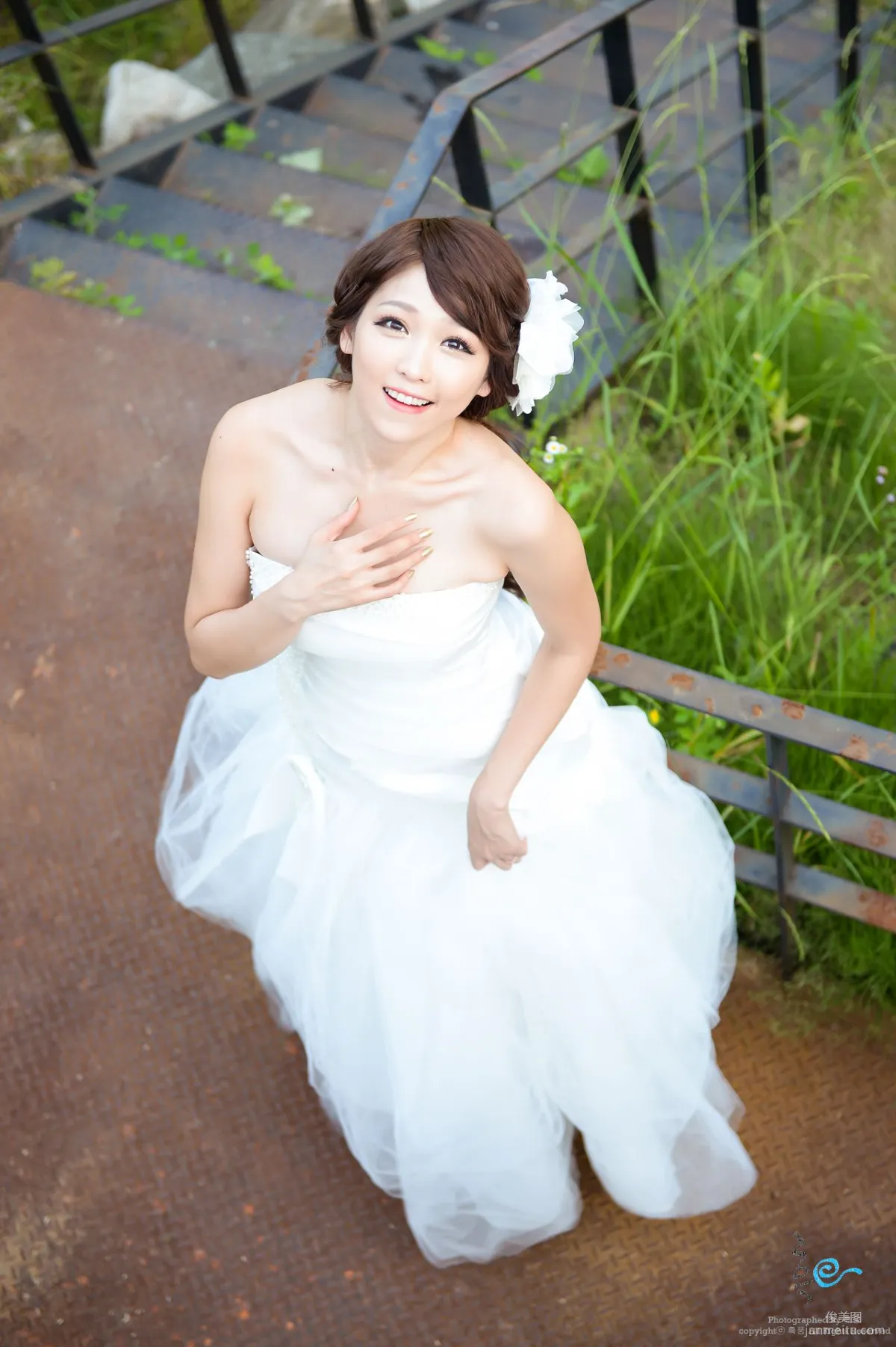 李恩慧《外拍唯美婚紗系列》寫真集套圖 12
