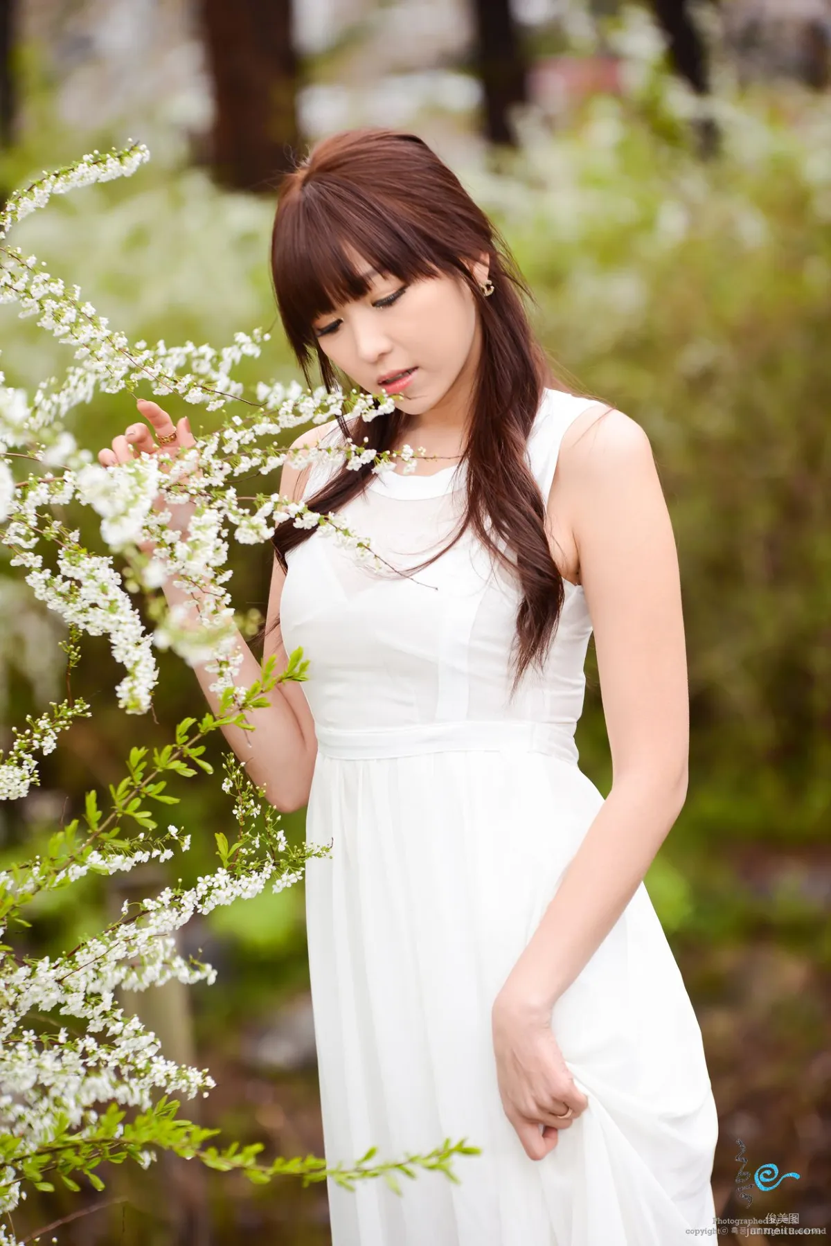 李恩慧《唯美白色长裙》外拍写真集7