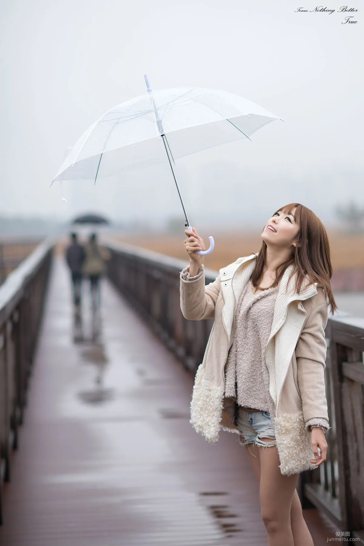 極品韓國美女李恩慧《下雨天街拍》 寫真集 25