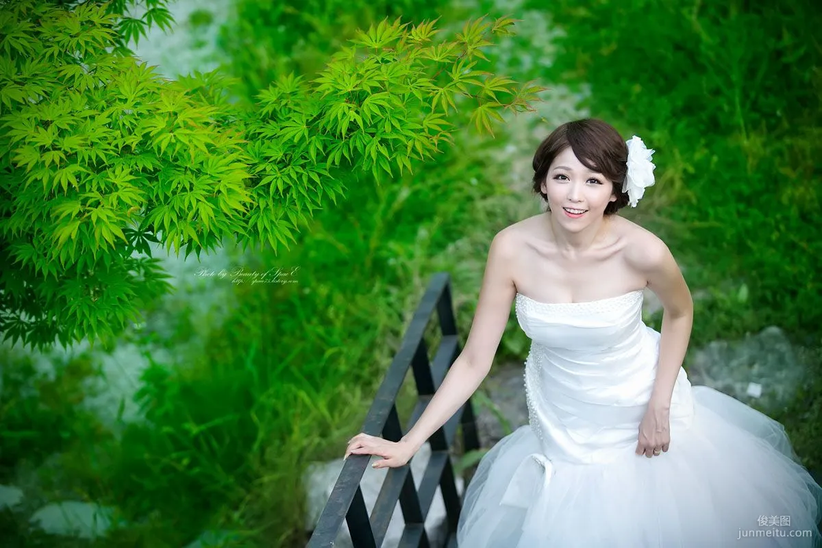 李恩慧《外拍唯美婚紗系列》寫真集套圖 20