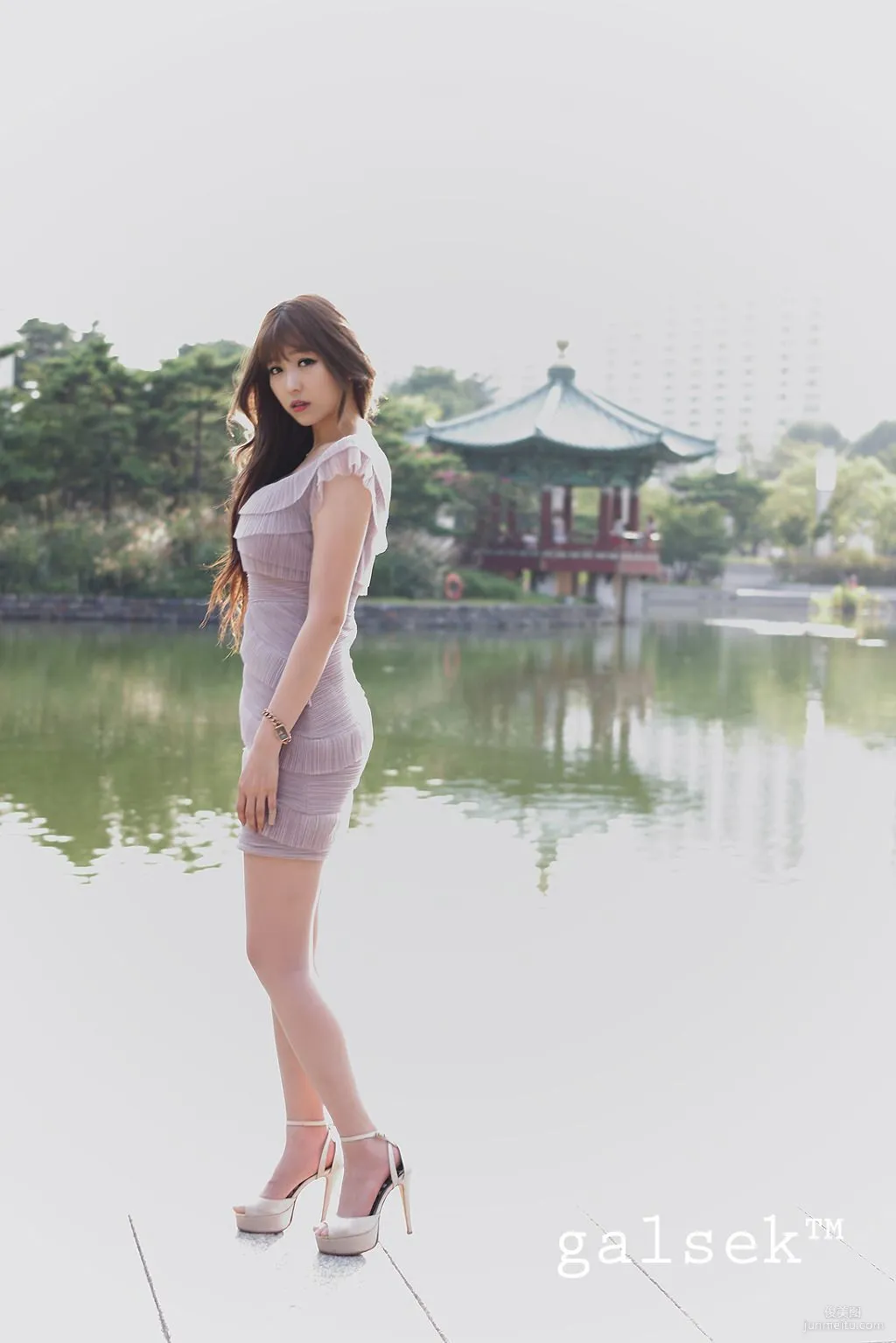 李仁慧《極品公園超短裙氣質女神》寫真集 33