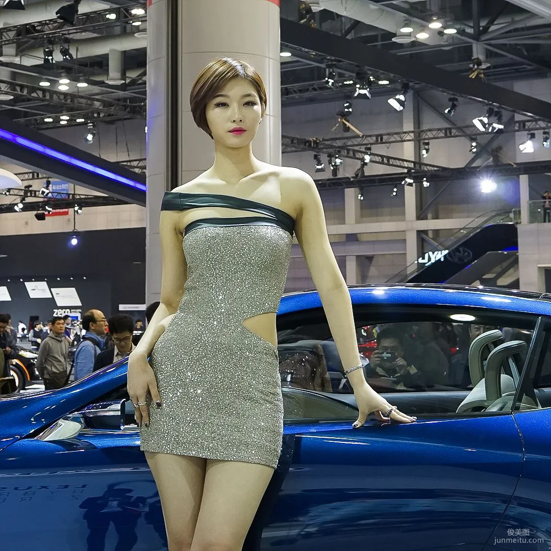 韓國美女崔柳娜《車展圖片》套圖 4