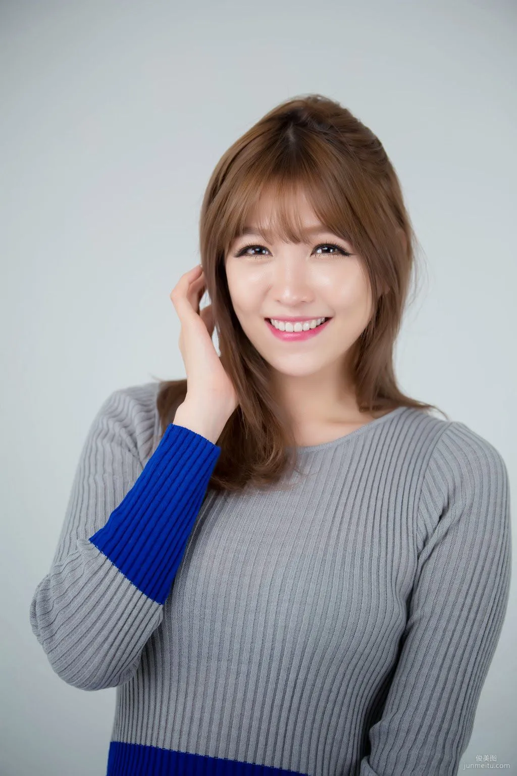 李恩慧《藍色套裙職場美女系列》寫真集 25