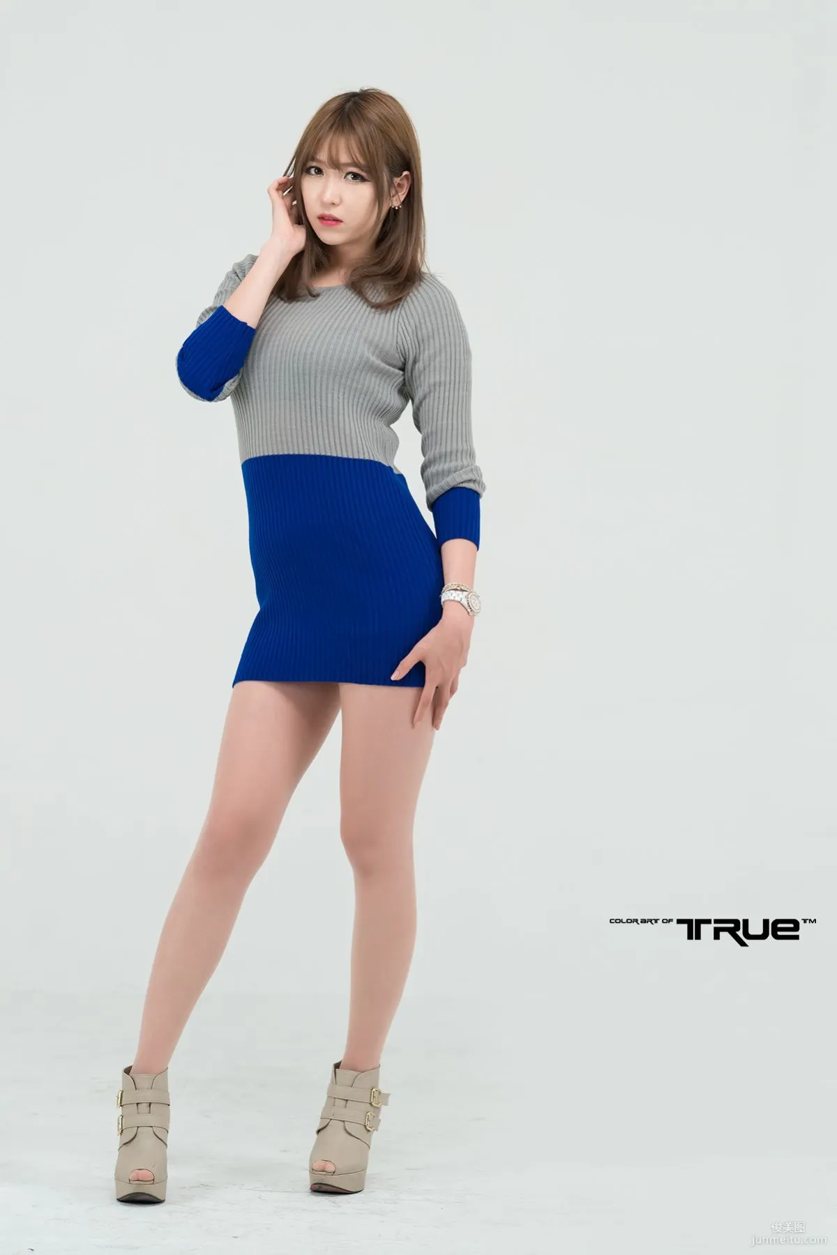 李恩慧《藍色套裙職場美女系列》寫真集 15