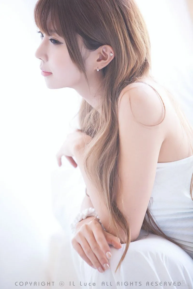 韓國妹子許允美《極品白絲天使》寫真集 27