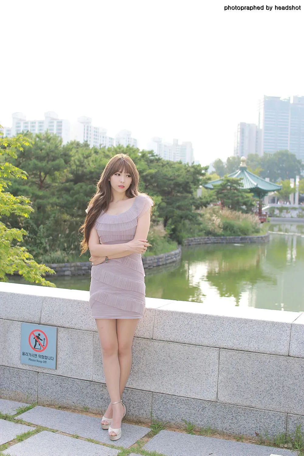 李仁慧《極品公園超短裙氣質女神》寫真集 11