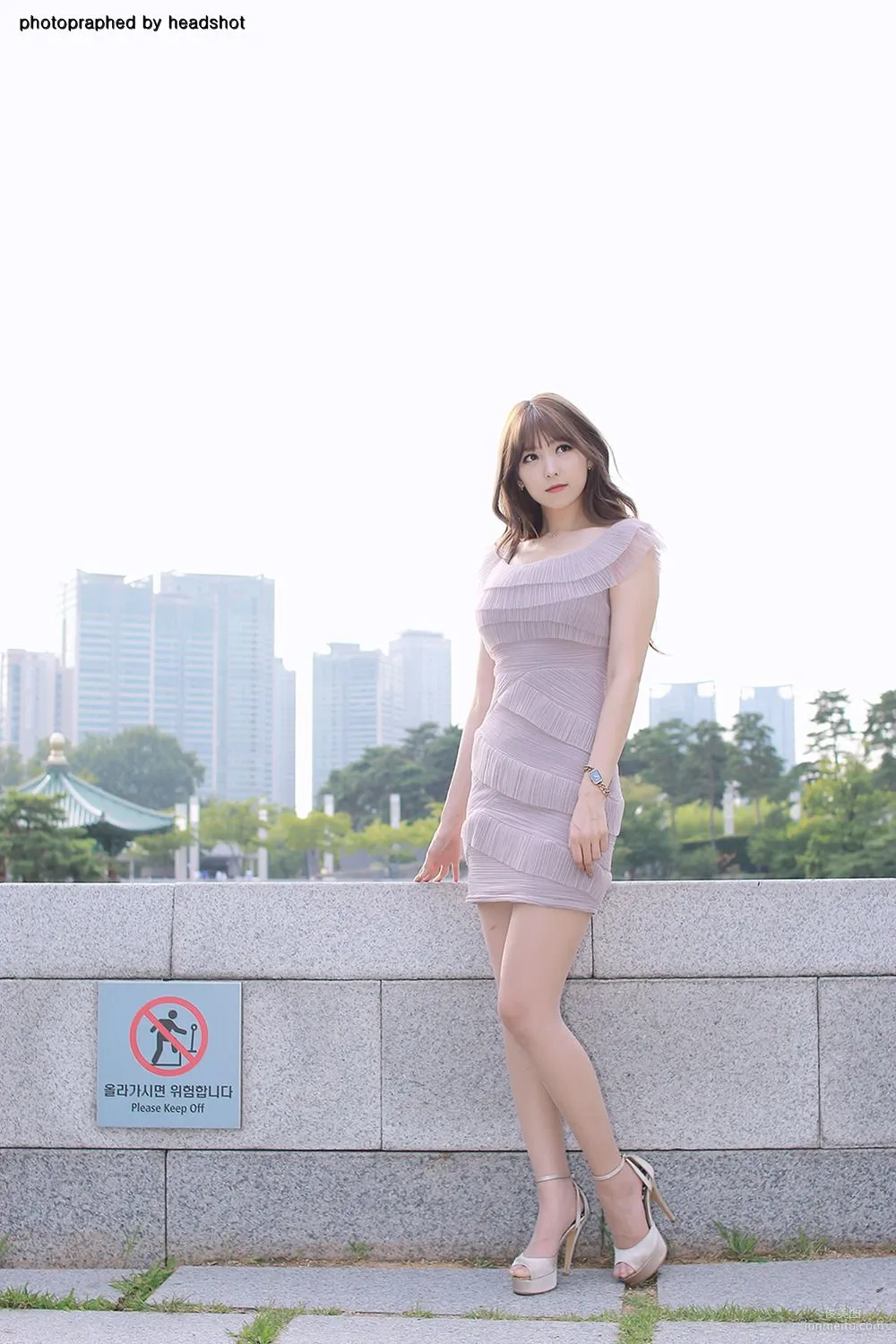 李仁慧《極品公園超短裙氣質女神》寫真集 8