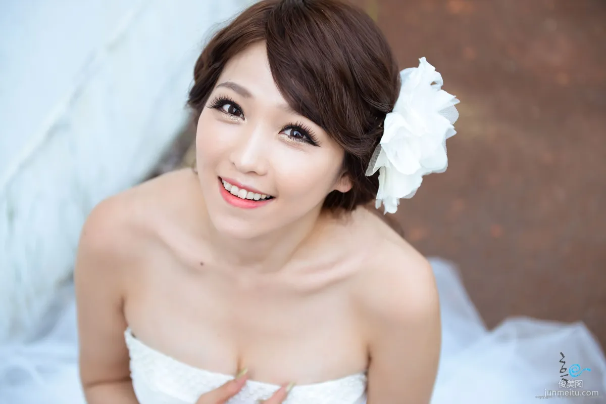 李恩慧《外拍唯美婚紗系列》寫真集套圖 11