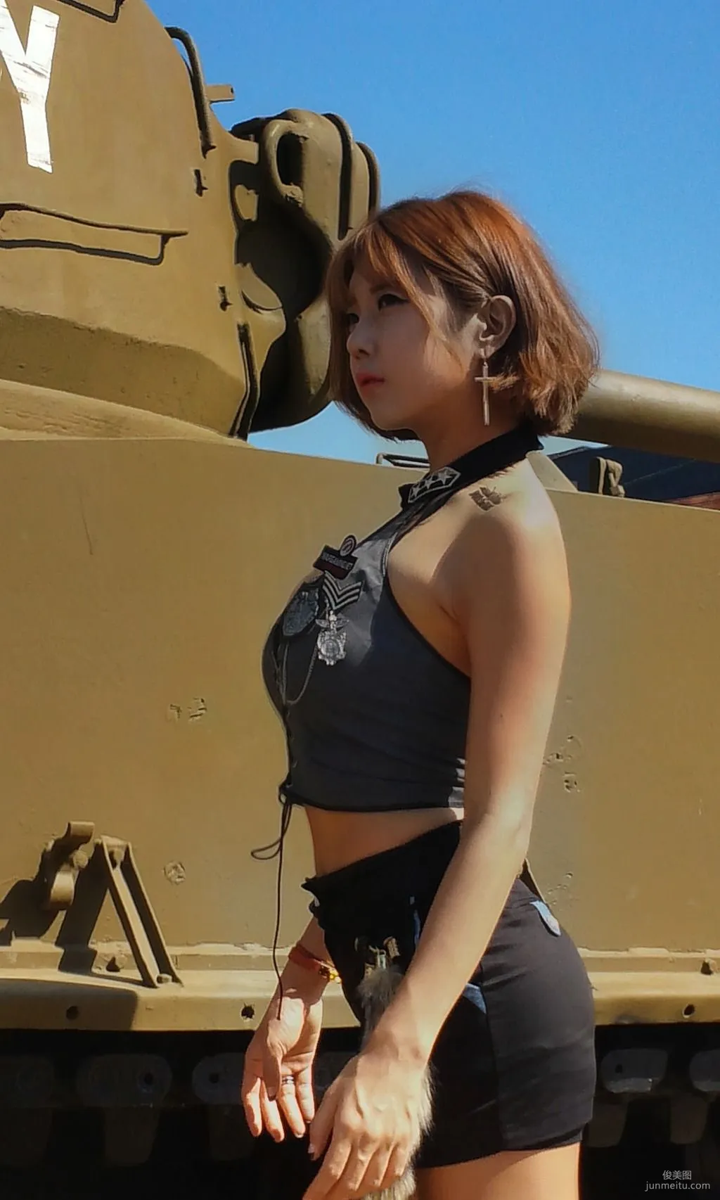 許允美《釜山坦克世界》套圖 30