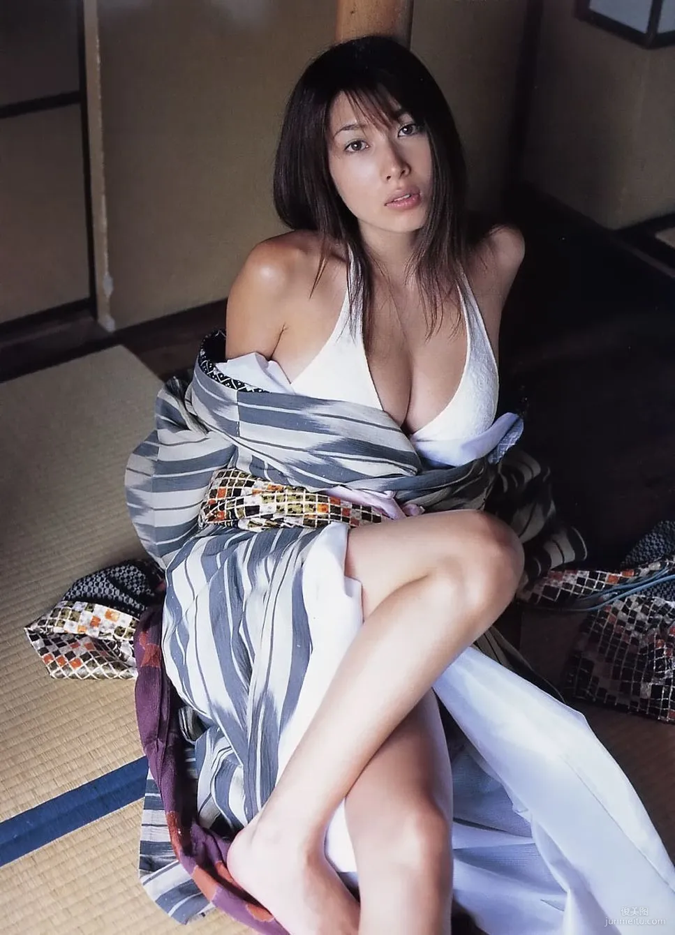 Emi Kobayashi 小林恵美 《Happening》写真集20