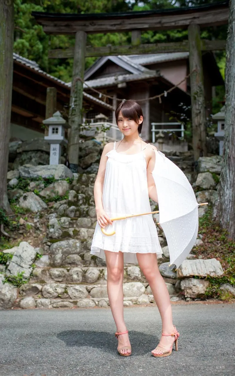 鈴木咲 Saki Suzuki《咲とさとがえり》写真集 2