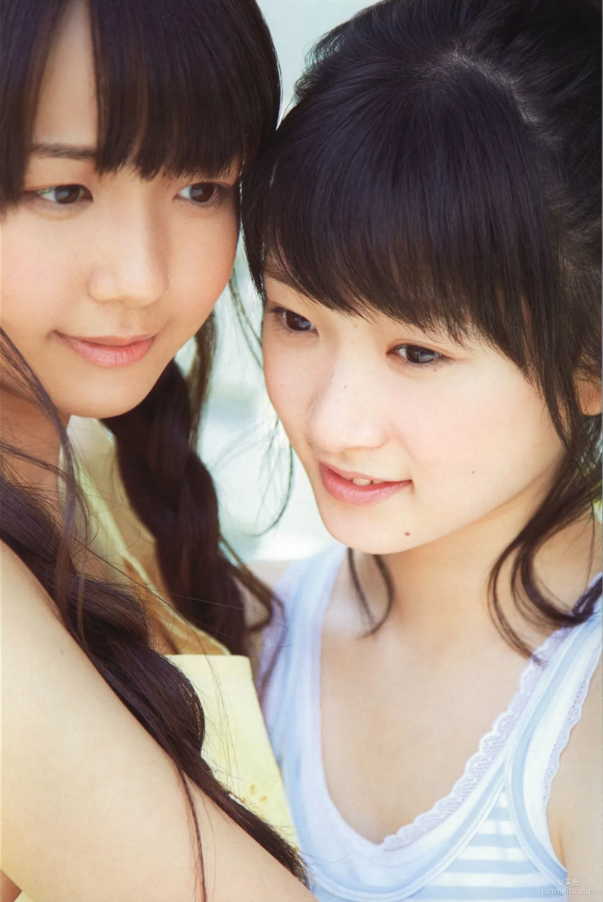 日本美少女組合Juice=Juice《OFFICIAL PHOTO BOOK》寫真集 22