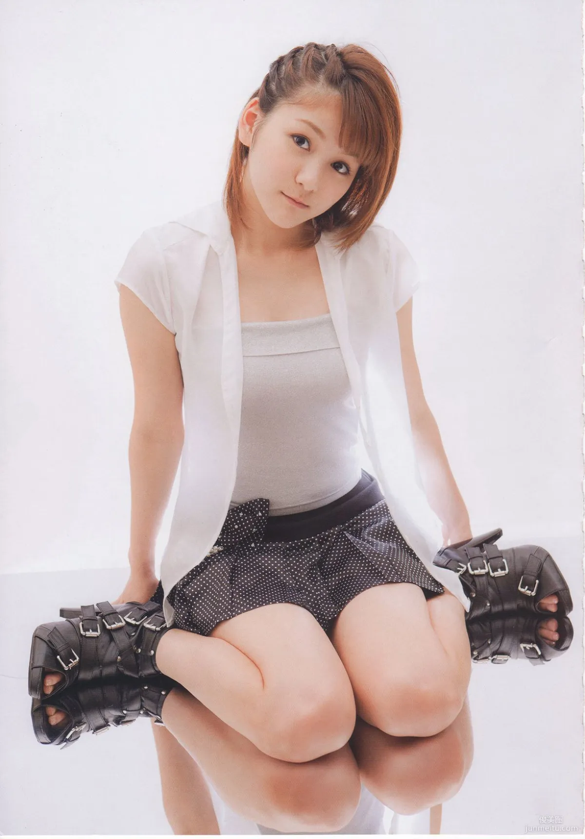 Aika Mitsui 光井愛佳 1stソロ《 愛佳》寫真集 57