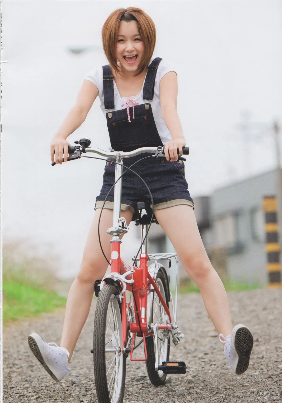 Aika Mitsui 光井愛佳 1stソロ《 愛佳》寫真集 15