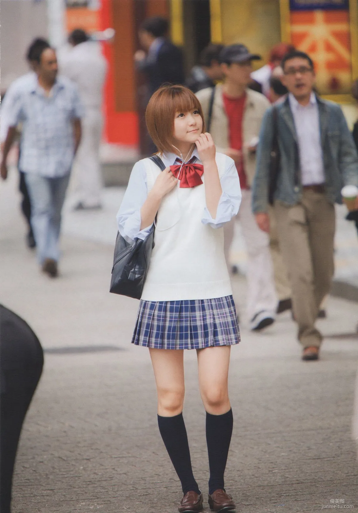 Aika Mitsui 光井愛佳 1stソロ《 愛佳》寫真集 45