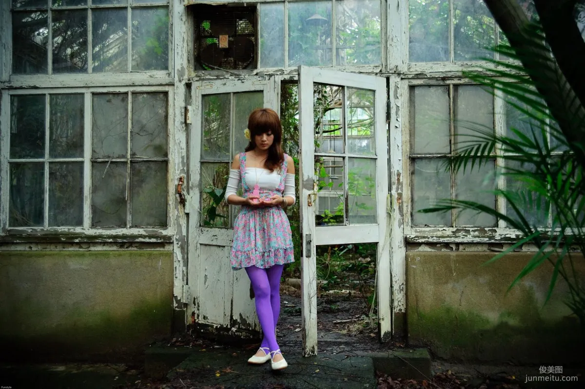 果子Mikako+Minako《台大外拍 II》 写真集10