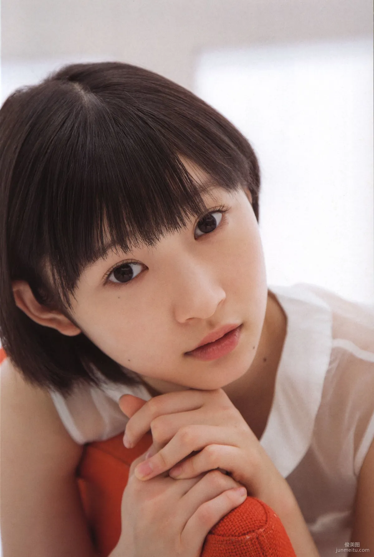 日本美少女組合Juice=Juice《OFFICIAL PHOTO BOOK》寫真集 39
