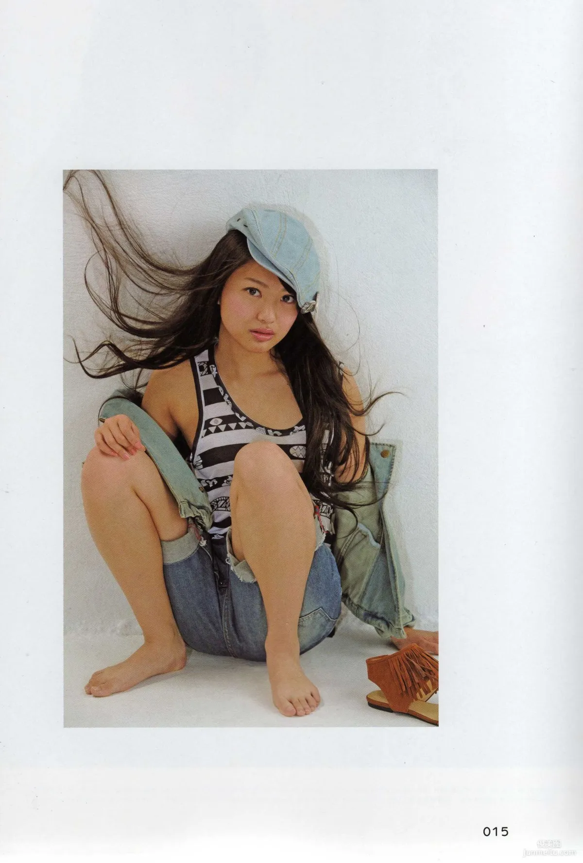 日本AKB48女子組合《2013 Fashion Book内衣秀》寫真集 13