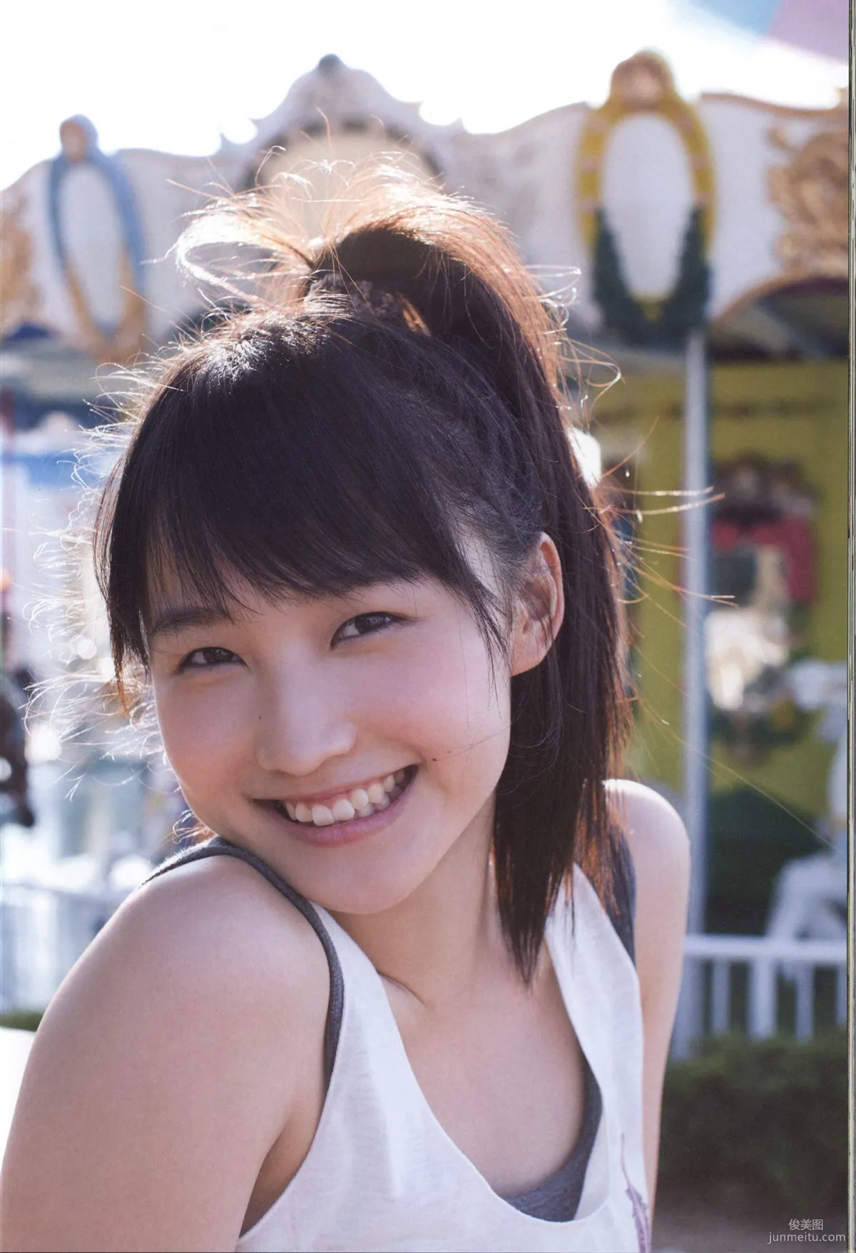 Riho Sayashi 鞘師裡保《太陽》寫真集 32