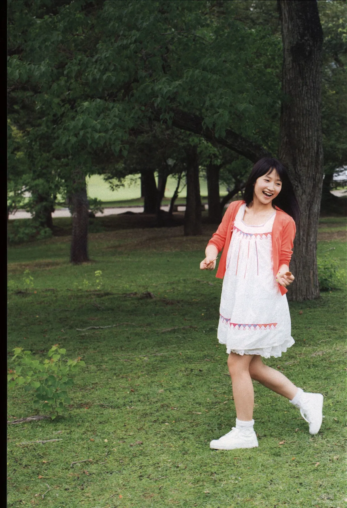 Riho Sayashi 鞘師裡保《太陽》寫真集 27