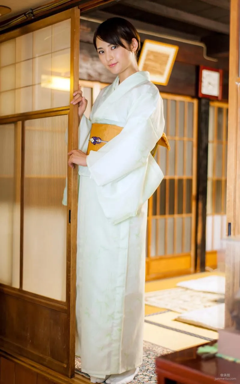 鈴木咲 Saki Suzuki《咲とさとがえり》写真集 9