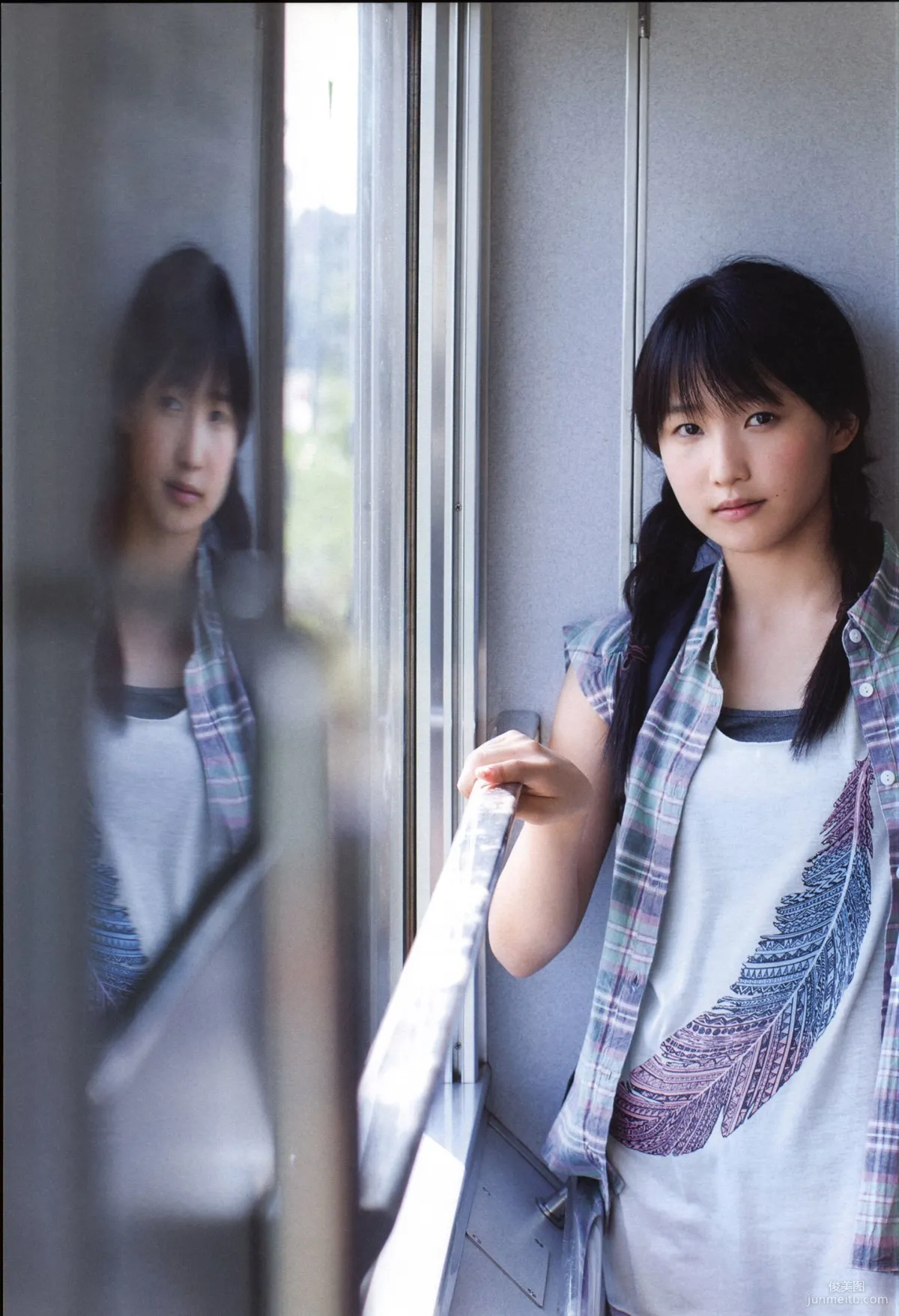 Riho Sayashi 鞘師裡保《太陽》寫真集 4