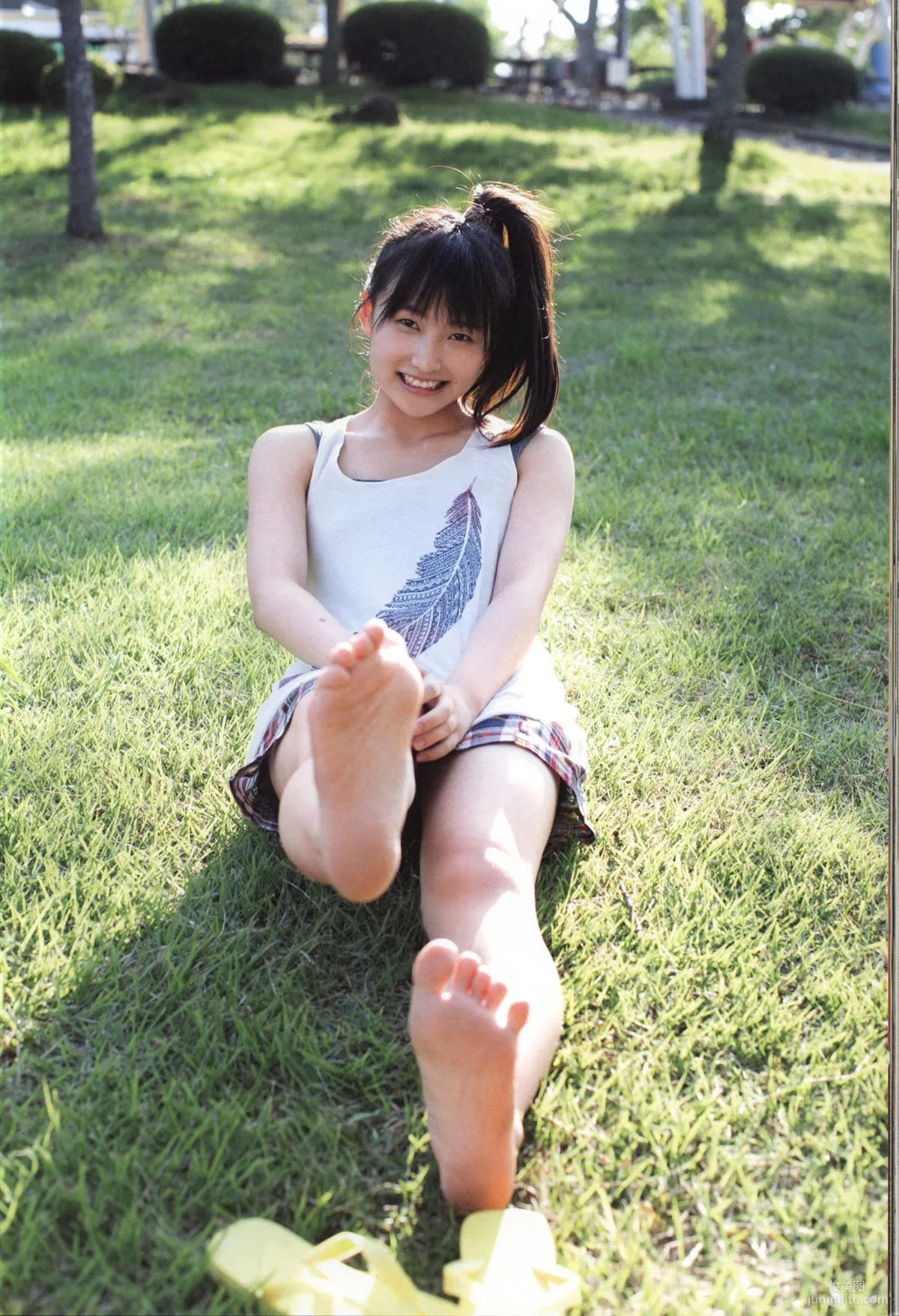 Riho Sayashi 鞘師裡保《太陽》寫真集 40
