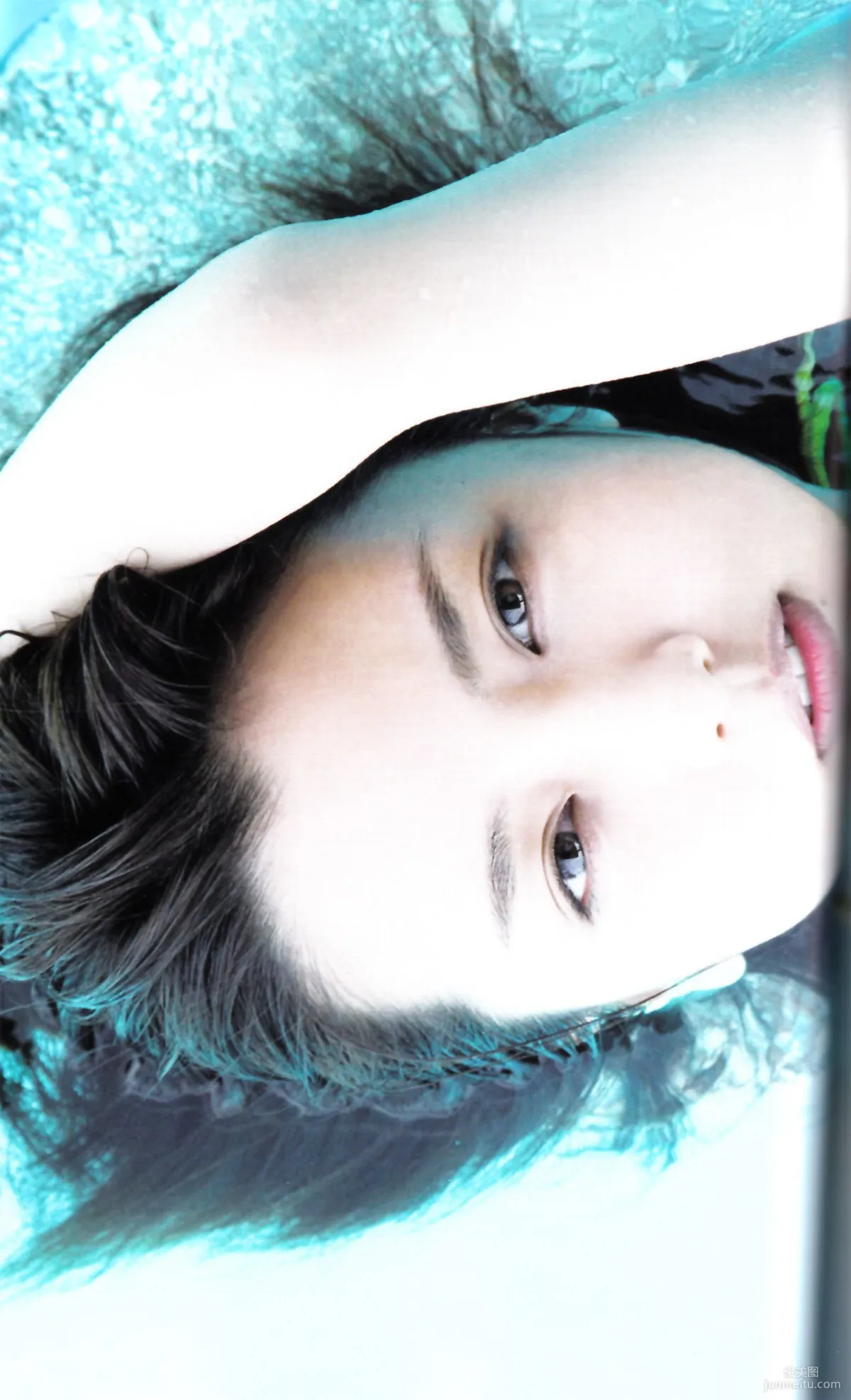 Erina Mano 真野恵裡菜《Manodate》 寫真集 44