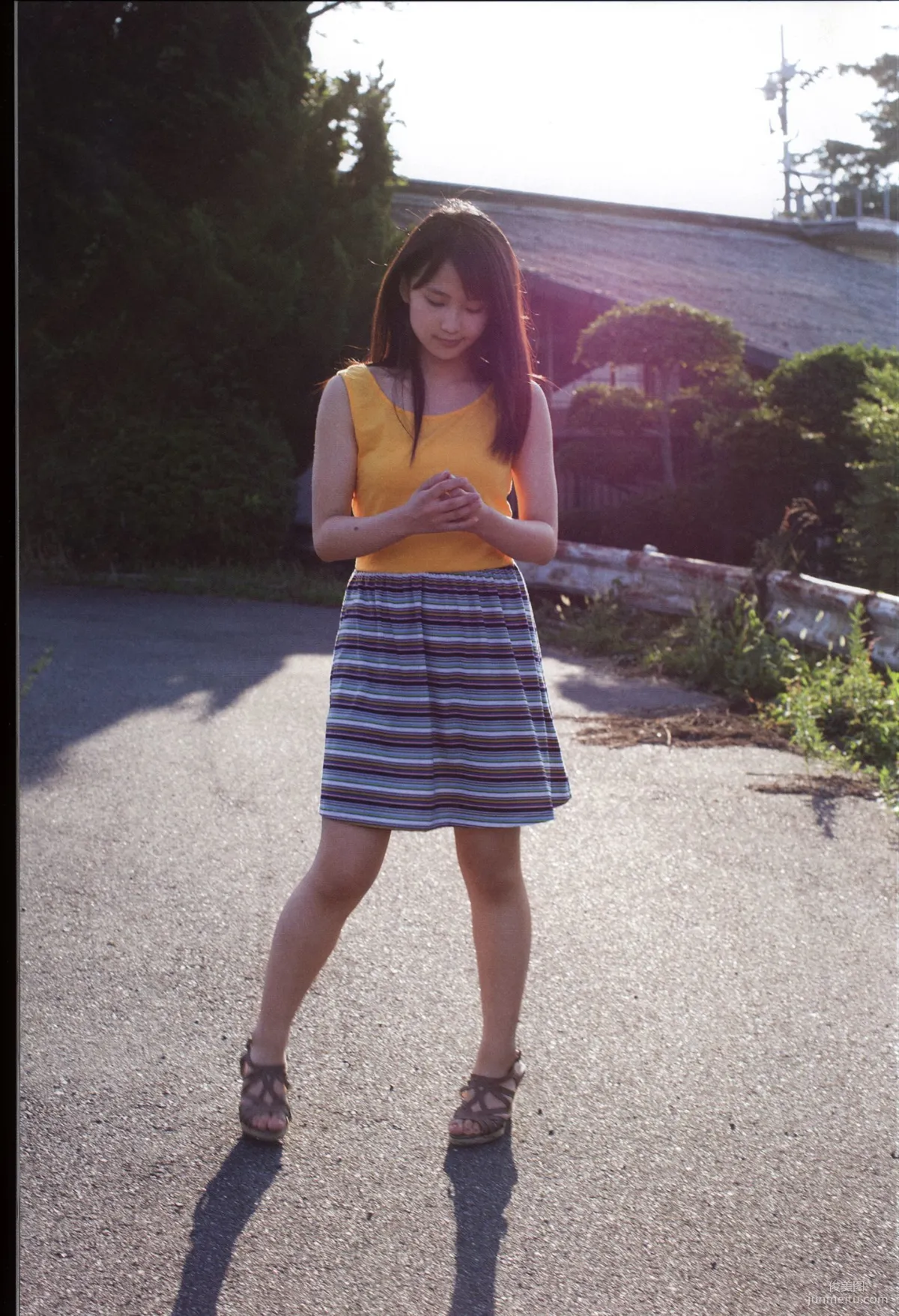 Riho Sayashi 鞘師裡保《太陽》寫真集 43