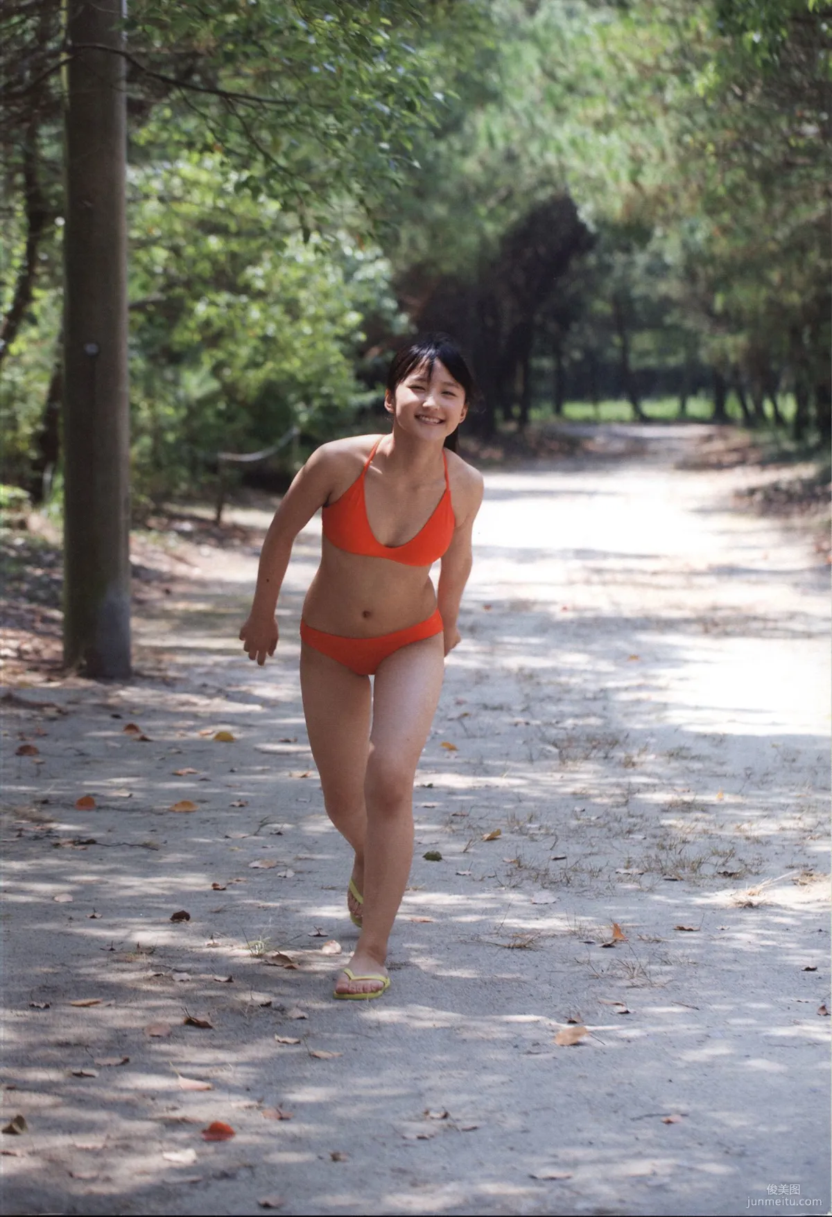 Riho Sayashi 鞘師裡保《太陽》寫真集 6