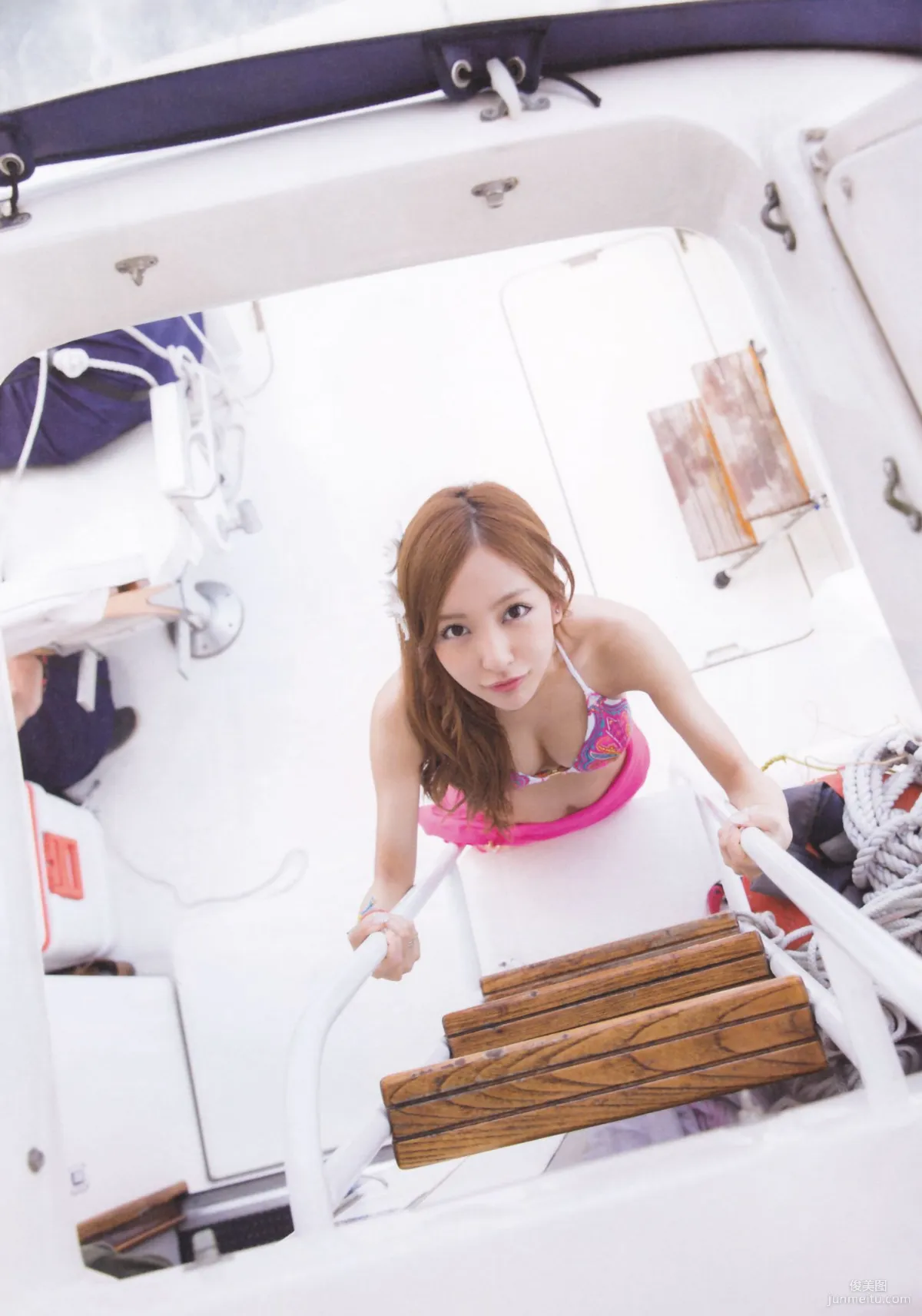 闆野友美 AKB48卒業記念《Tomochin ともちん》寫真集 62