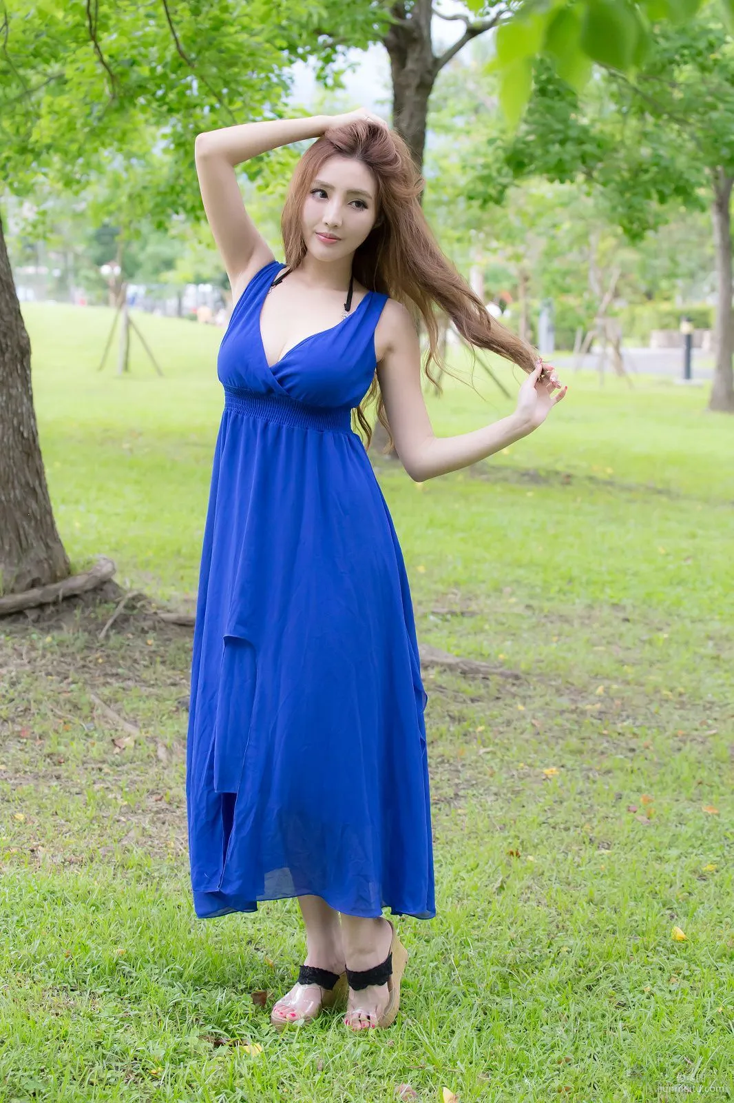 台灣趙芸Syuan《極品藍色長裙女神》寫真集 14