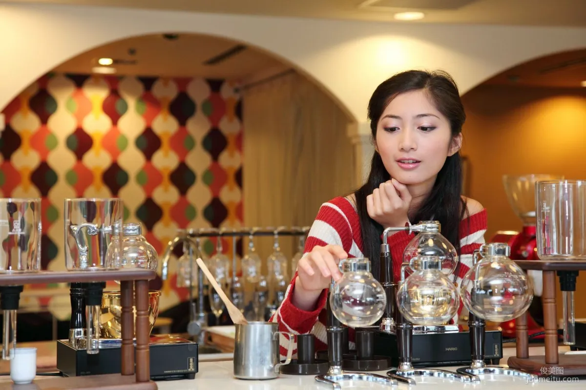 台灣模特Emily《酒店室拍》寫真集 13